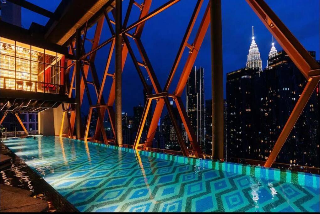 Scarletz Klcc Free Netflix Youtube #23 * Kuala Lumpur