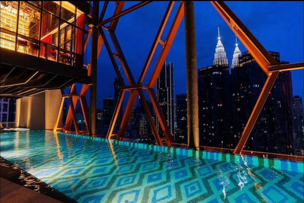 Scarletz Klcc Free Netflix Youtube #23 Kuala Lumpur